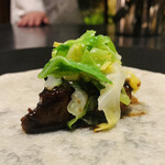 イチリン ハナレ - ⑦ 黒酢の回鍋肉クレープ生地包み