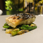 イチリン ハナレ - ⑧ 宮崎産 養鰻白焼き、野菜炒め（黄韮+花韮、スナップエンドウ）添え