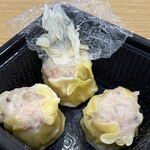 フィンフィン 新橋駅店 - ふかひれ海鮮シューマイ　693円