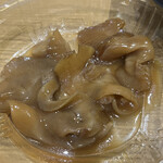 フィンフィン 新橋駅店 - ふかひれは3枚。出すとフタいっぱいの量！