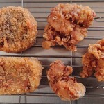 ブッチーミート - 購入したお惣菜をトレーに並べ温め直し