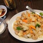 華記食府 - 若鶏のカレー味炒め695円(税抜)