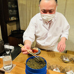 京天神 野口 - ◎伊勢海老にキャビアを乗せていく大将！