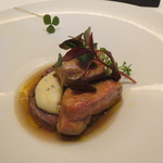 フロリレージュ - リエーブル(新潟県産野うさぎ)を赤ワインでマリネしたパテ フォアグラのポワレと ジャガイモのピュレを添えて4
