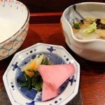 徳うち山 - ごはん・香の物・鯛茶漬け