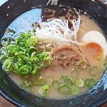 麺や はやぶさ - 味玉はやぶさらーめん