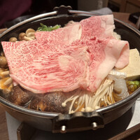 肉と日本酒いぶり 有楽町店 - A5黒毛和牛サーロインのすき焼き　２人前