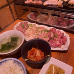 焼肉 もつ焼ジョニー - 