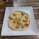 Trattoria JUN - ハンガリー産フォアグラのピザ 880円