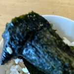 麺屋台 横綱家 - 海苔でご飯を巻いて食べるｗ