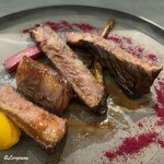 カーサ・デル・チーボ - 奥はワインでマリネされた赤身肉