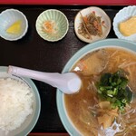 Dosanko Taishou - 醬油らーめん＆ラーメンセット230円