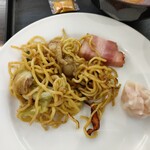 ANAホリデイ・イン - 焼きそば、ベーコン、焼売