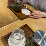 和カフェ Tsumugi FOOD&TIME ISETAN OFUNA店 - ポットでたっぷりのお茶