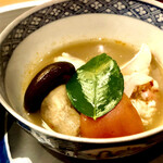 美会 - 贅沢素材のトムヤムクン　円やかな辛味と素材の甘味が絶妙