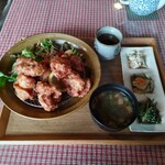 Sankai Daidokoro Yomogian - 鶏のから揚げ定食