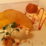 アル・ケッチァーノ - バニラアイスに温かいリンゴ、面白美味い。