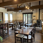 VIZ ブリュノー家の食卓 - 店内