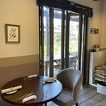 VIZ ブリュノー家の食卓 - 店内