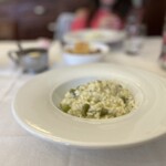 Trattoria Perla Cafe - Risotto agli asparagi オリーブオイル掛け。アル・デンテ(al dente、歯に) に仕上げられたリゾ(riso、米) が、官能的。素晴らしい！