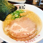 Kappa Ra-Men Hompo - 河童ラーメンこってり背脂多め