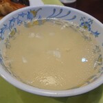 北京餃子 - ・スープ、あっさり