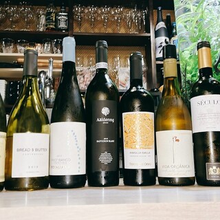 Introducing Coravin! All wines (about 20 types) can be drunk by the glass!