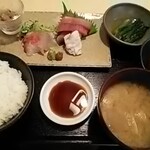 Shunshukou Kotsubu - さしみ定食5点盛り