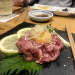 神戸牛焼肉&生タン料理 舌賛 - タンユッケ