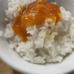 自家製麺 くろ松 - ウニ醤油卵黄ごはん
