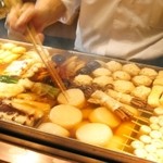 おぐ羅 - 醤油を一滴も使わない、関西風の出汁。