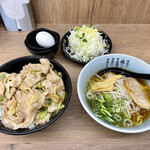 伝説のすた丼屋 - 醤油らーめんセット（生姜丼） …￥990円