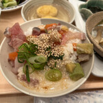 GRANDVRIO HOTEL HIMEJI CASTEL - 自分で作る海鮮丼withトロロ