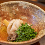 柚木元 - 2022.4 草鍋（ツキノワグマのロース肉、天然三つ葉、天然芹、筍、採れ立ての木の芽と花山椒）