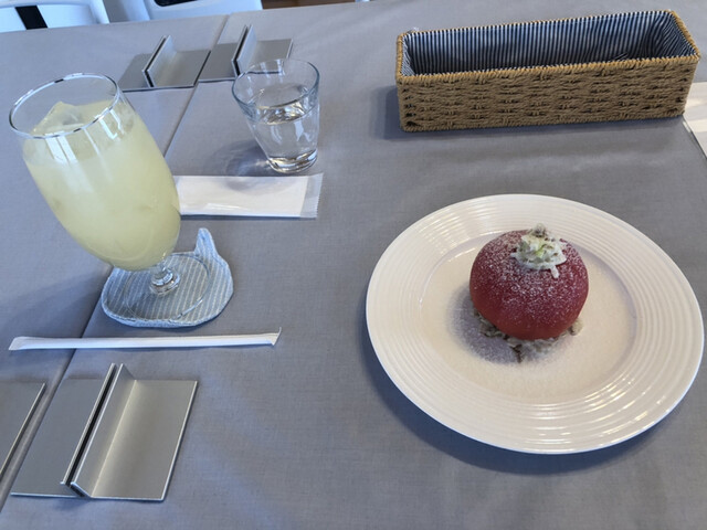 Caf&eacute; 雨と犬 &ndash; 金浦の隠れ家カフェでゆっくり過ごす至福の時間