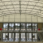 TAKAMURA COFFEE ROASTERS FACTORY&CAFE - 店内は対称体