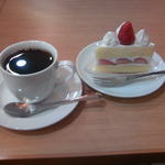 CAFE FUJIYA - ケーキとコーヒー