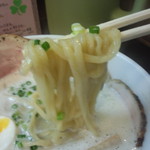 ラーメン家 みつ葉 - 麺リフト