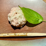 祇園 なん波 - 桜餡の練り切りかと思ったら京都では金団というのだそうで