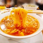 中華レストラン さんぷく - 麺に絡んで････
