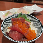 酒肴場 屯 - 海鮮丼¥500（刺身付き）