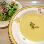 欧風食堂 Felice - コーンスープと7種の野菜のサラダ