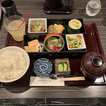 Sado No Sakana To Murakami Gyuu Nagaoka Kamakura - 旬の彩り弁当（税込み１５２９円）