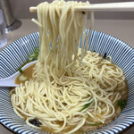 庵悟 - 麺は中細の歯切れの良いやつ。一瞬で啜り尽くせる。