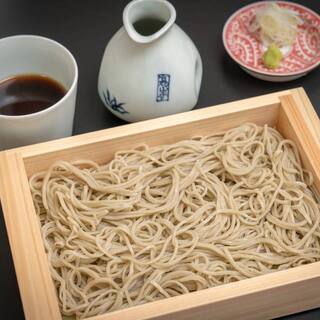 北海道の摩周湖産の手打ち蕎麦をご用意しております。