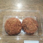 ディオ - 2層のブラックカレーコロッケ (税抜)78円 ※開封後 (2022.04.21)