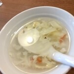 関内餃子軒 - スープは卵スープ