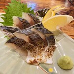 Muteki Sakaba Sumiyaki Ichiba - 炙りノしめさば480円