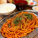 昭和酒場めりけん食堂 - ナポリタン定食（ランチ）750円