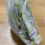 ケーワン - ダブルハムに使われているハムは他のサンドイッチとは違ってボンレスハムだそうです